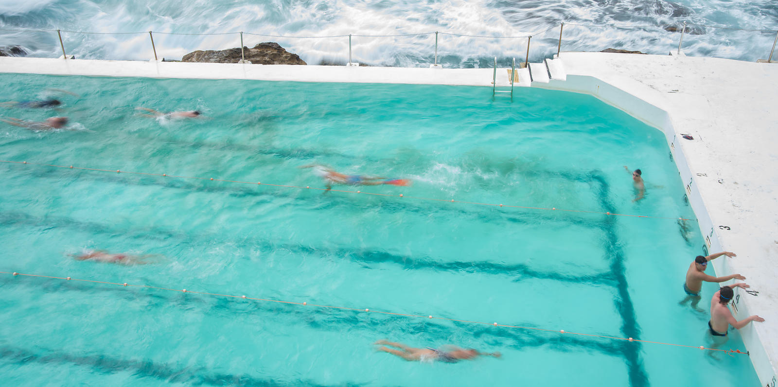 Bondi_Pool_Lap_Swimmers