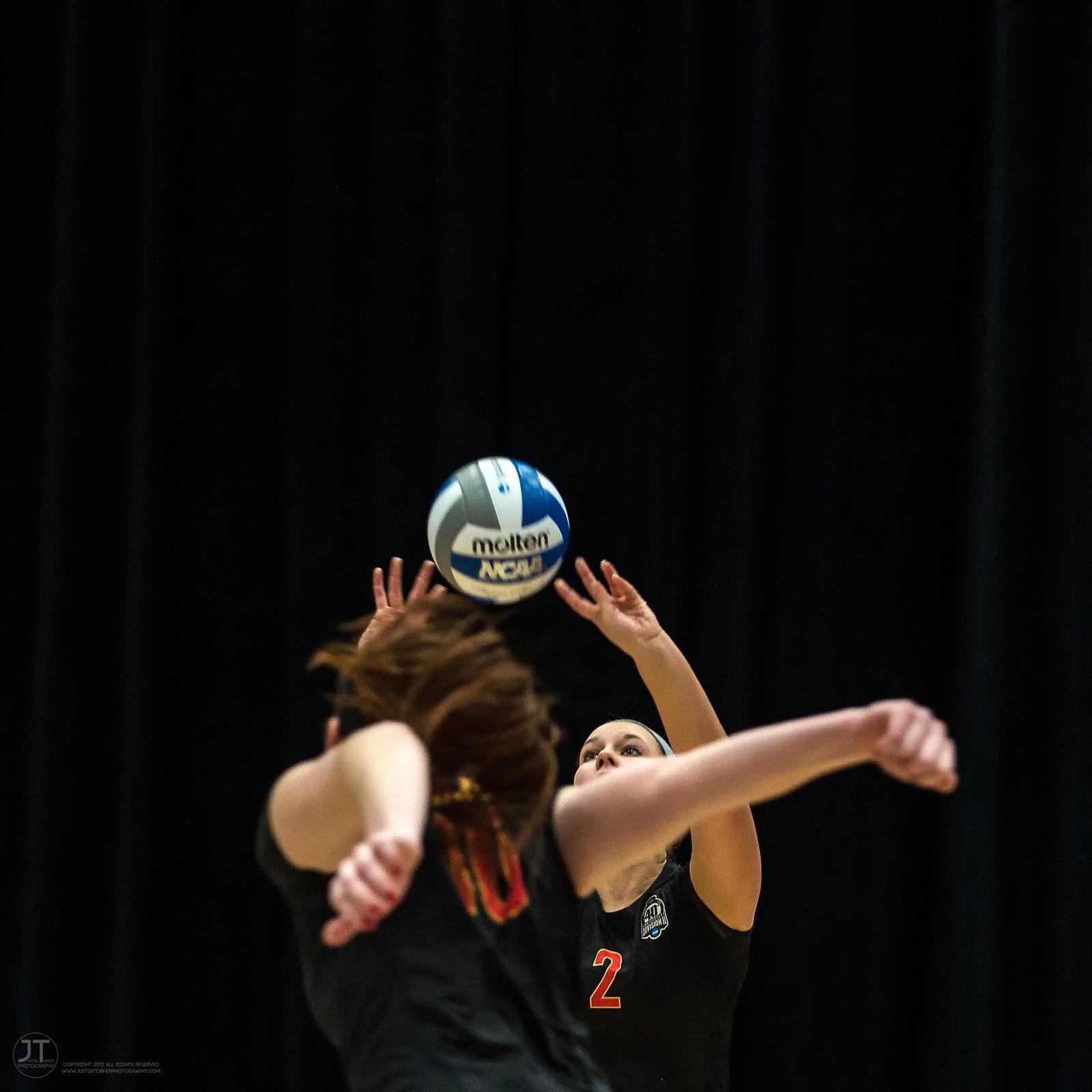 NCAA DIV 2 VOLLEYBALL CHAMPIONSHIP SEMIFINALS