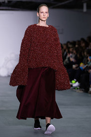 London Fashion Week Autumn Winter 2016 - Xiao Li