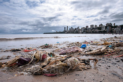 Plastic garbage on Chowpatty Beach, Mumbai, India.