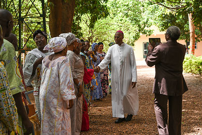 Bamako, Mali 25/05/17 - L'archevèque Jean Zerbo, reçoit ce jour les associations laïques et catholiques.