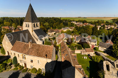 France, Loiret (45), Yèvre-le-Châtel labellisé Les Plus Beaux Villages de France, église Saint-Gault XI siècle et village//France, Loiret, Yèvre-le-Châtel, church St-Gault dated 11 th. century and village