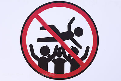 No crowdsurfing sign