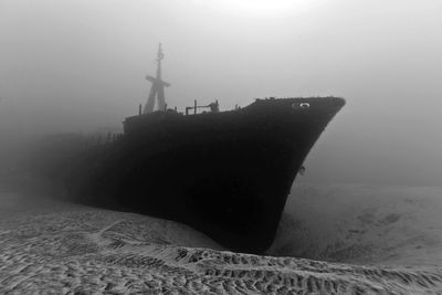 Photo sous marine noir et blanc - Epave Hai Siang