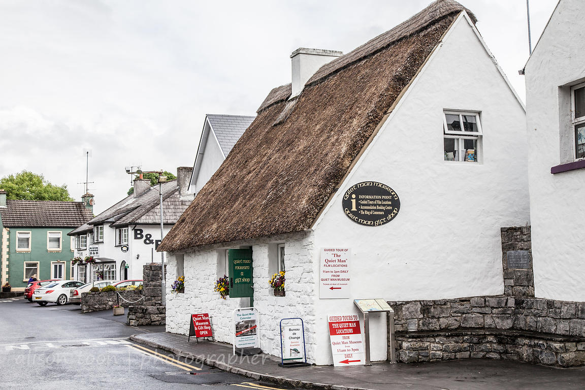 ALISON TOON PHOTOGRAPHER Cottages in the village of Cong, home of