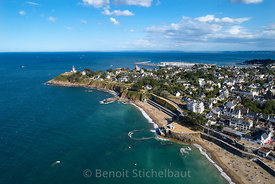 France, Côtes-d'Armor (22), Saint-Quay-Portrieux, Piscine et Pointe du sémaphore (vue aérienne)