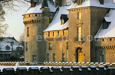CHATEAU DE SULLY-SUR-LOIRE, LOIRET, FRANCE//CASTLE OF SULLY-SUR-LOIRE, LOIRET, FRANCE