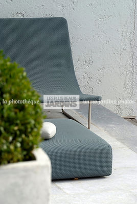 Fauteuil par Francesco Rota, Conception et réalisation : James et William Hartley. English Garden Group