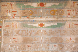 Chapelle d'Anubis, temple d'Hatchepsout (1479-1458 av. J.-C.) à Deir el-Bahari. Nouvel Empire, XVIIIe dynastie.