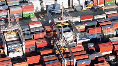 Close up van automatische opslagkranen op de Rotterdam World Gateway (RWG) Container Terminal, Rotterdam Harbour, Maasvlakte, Rotterdam, Netherlands