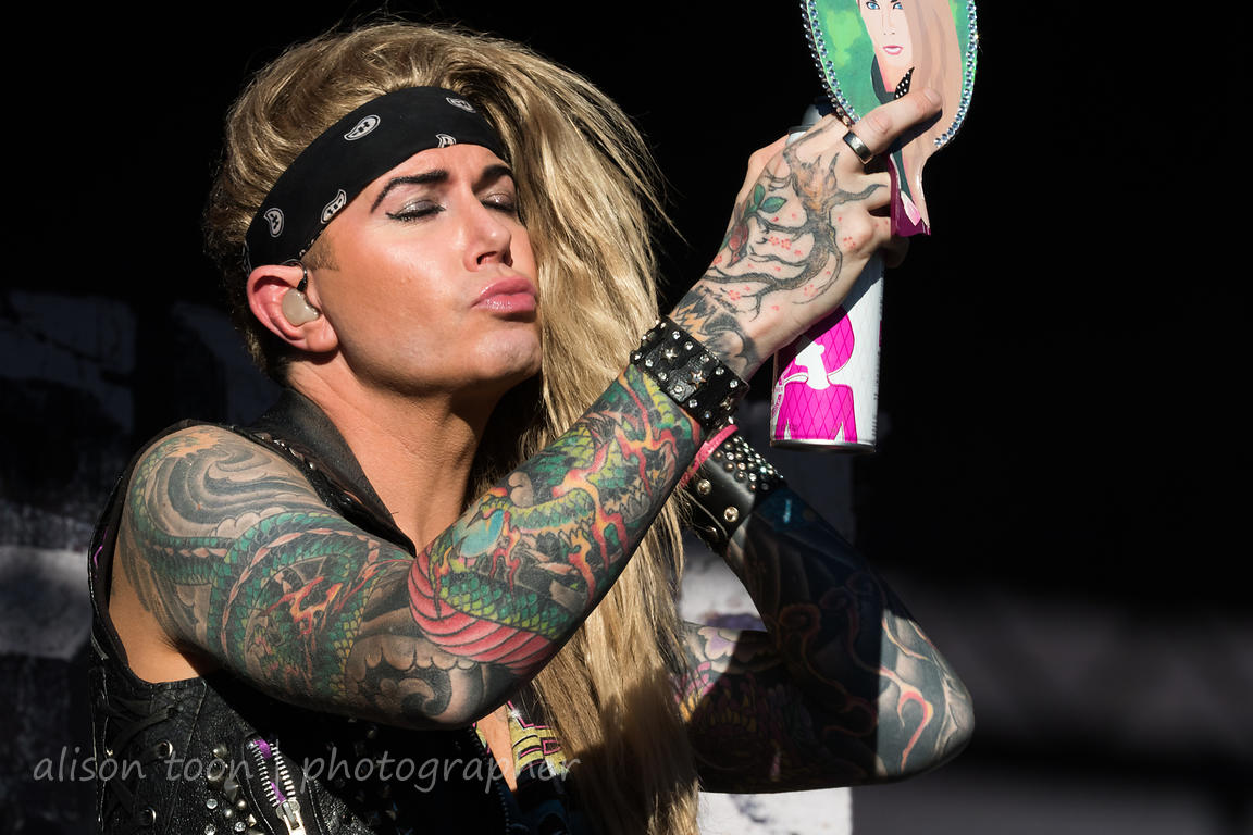 ALISON TOON PHOTOGRAPHER Lexxi Foxx, bass, Steel Panther