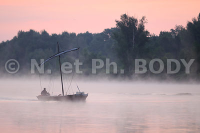 FRANCE, INDRE ET LOIRE, CHAUMON-SUR-LOIRE, TOUE CABANEE // France, Indre Et Loire, Loire Valley, Chaumont-sur-Loire, Traditionnal Boat On The Loire River