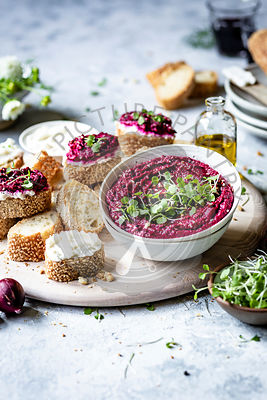 Beetroot Hummus dip served with fresh bread