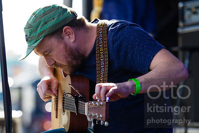 The Cave Singers