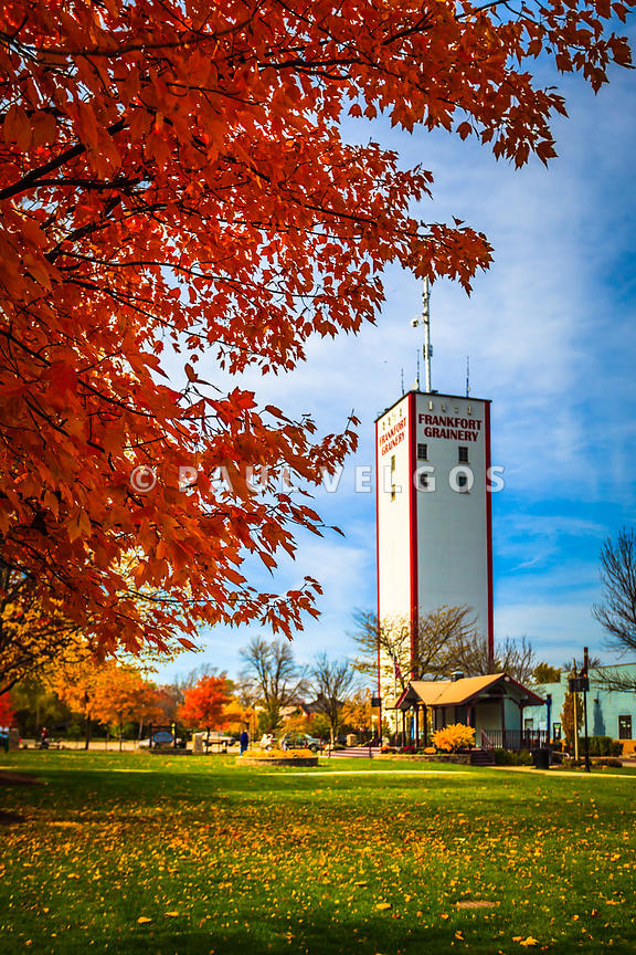 Image Frankfort Illinois in Autumn with Frankfort Grainery Large
