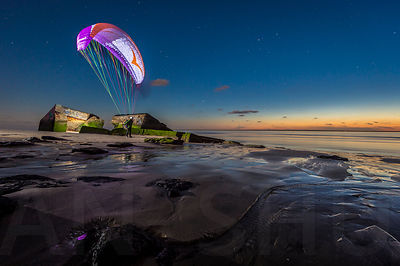 Playing with your wing under the stars with David Sougey
