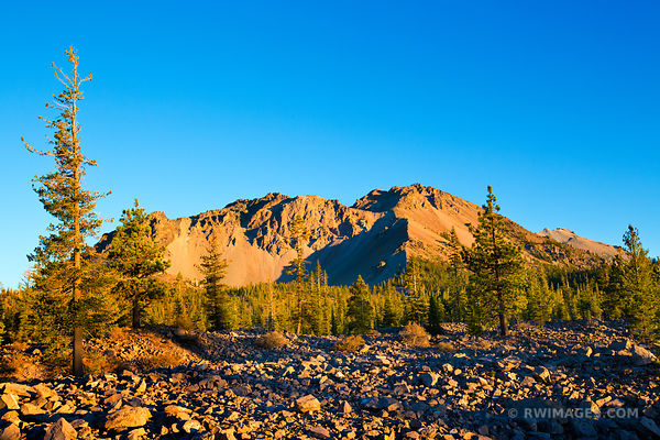 LASSEN VOLCANIC NATIONAL PARK CALIFORNIA