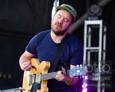 The Cave Singers