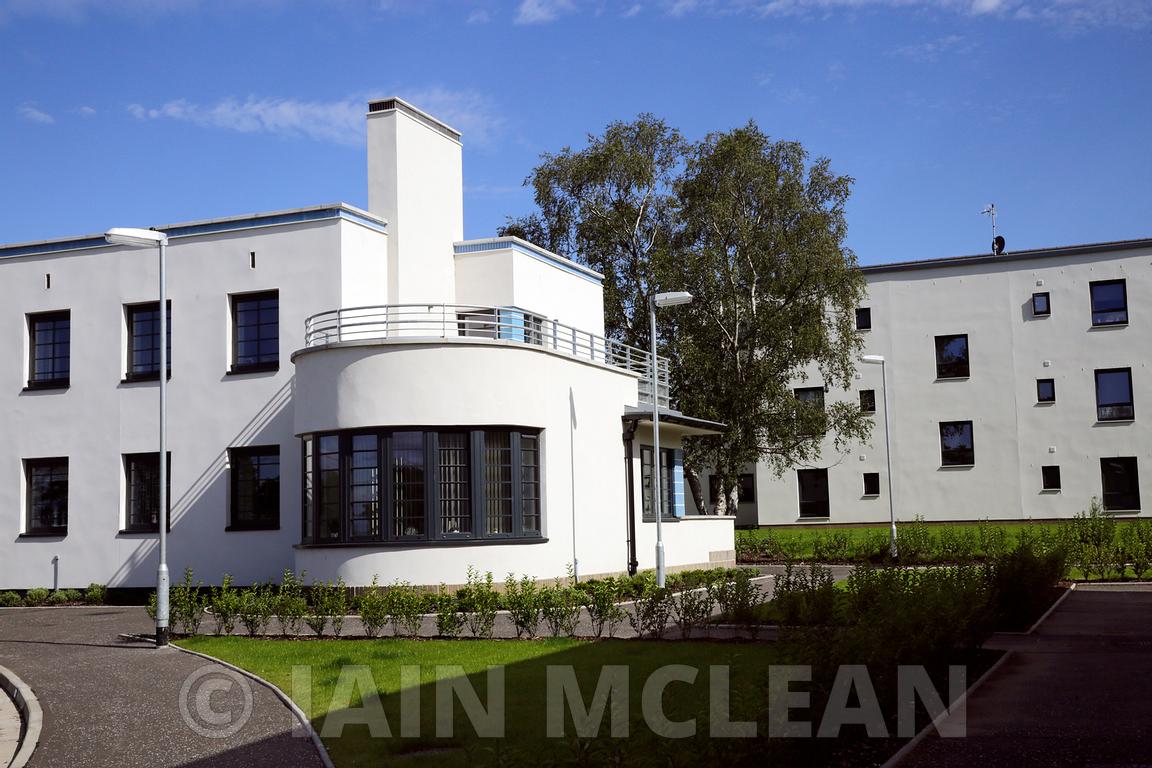 Hawkhead Village, Paisley.1.9.17..More info from: .Irene Kettle.ThinkBDW Ltd...Irene Kettle .Public Relations Director .Think BDW Ltd .4 Wyncolls Road .Colchester .CO4 9HU .Email: irene.kettle@thinkbdw.co.uk.Telephone: 01206 546965.DD: 01206 377981.Mobile: 07973 385259.Web: www.thinkbdw.co.uk..Picture Copyright:.Iain McLean,.79 Earlspark Avenue,.Glasgow.G43 2HE.07901 604 365.photomclean@googlemail.com.www.iainmclean.com.All Rights Reserved.No Syndication.Free for editorial use by third parties only in connection with the commissioning client's press-released story. All other rights are reserved.