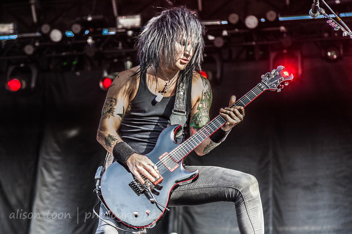 ALISON TOON PHOTOGRAPHER Jinxx, guitar, Black Veil Brides