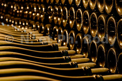 FRANCE, VALLEE DE LA LOIRE, CAVE//FRANCE, LOIRE VALLEY, WINE CAVE