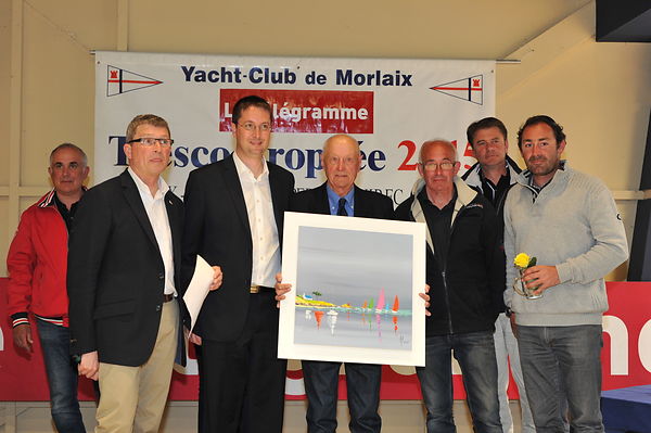 Nom du fichier : DSC_2903.JPG..Taille du fichier : 2.1 Mo (2225278 octets)..Date : 2015/05/17 19:16:13..Taille de l'image : 3184 x 2120 pixels..Résolution : 300 x 300 ppp..Profondeur en bits : 8 bits/canal..Attribut de protection : Désactivé..Attribut Masqué : Désactivé..ID de l'appareil : N/A..Appareil : NIKON D3S..Mode de qualité : N/A..Mode de mesure : Multizones..Mode d'exposition : Manuel..Speed Light : Oui..Distance Focale : 50 mm..Vitesse d'obturation : 1/40 seconde..Ouverture : F5.0..Correction d'exposition : 0 IL..Balance des blancs : N/A..Objectif : N/A..Mode Synchro-Flash : N/A..Différence d'exposition : N/A..Programme Décalable : N/A..Sensibilité : N/A..Renforcement de la netteté : N/A..Type d'image : Couleur..Mode Couleur : N/A..Saturation : N/A..Contrôle Saturation : N/A..Compensation des tons : N/A..Latitude (GPS) : N/A..Longitude (GPS) : N/A..Altitude (GPS) : N/A
