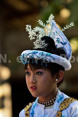 BIRMANIE, SAGAING, PROCESSION RELIGIEUSE//Burma, Myanmar, Sagaing, Procession