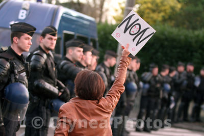 Anti-fascist demo meeting Le Pen
