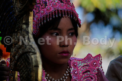 BIRMANIE, SAGAING, PROCESSION RELIGIEUSE//Burma, Myanmar, Sagaing, Procession