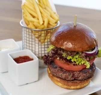 The Chelsea Riverside Brasserie BBQ at Wyndham Grand Hotel Chelsea Harbour