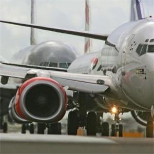 Heathrow runway plane