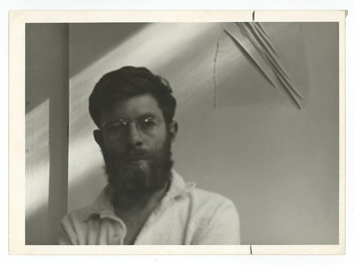 Jef in front of 'Wit op Wit', Atelier Rubensstraat