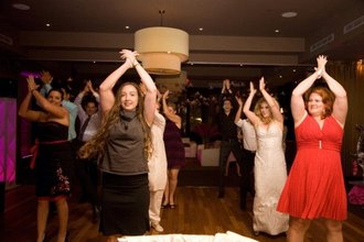 Jessica_leading_dance