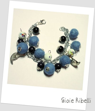 normal_braccia feltro blu.jpg