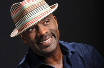 Bebe_winans_small