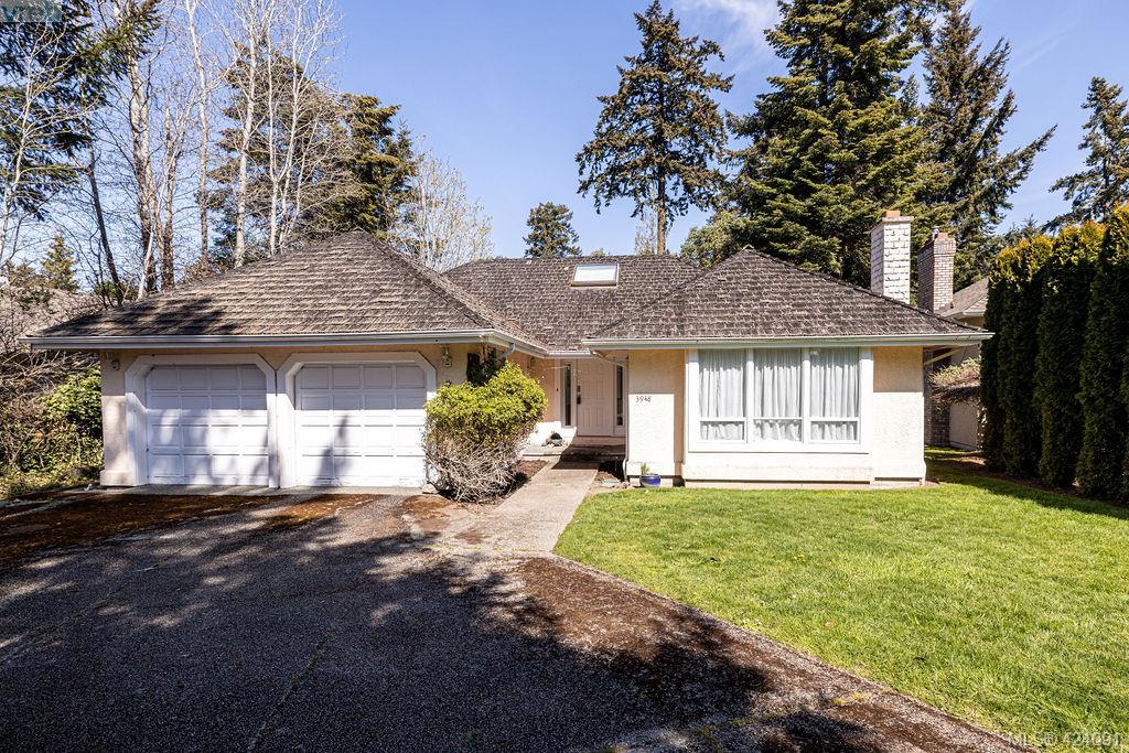 FEATURED LISTING: 3948 Scolton Lane VICTORIA
