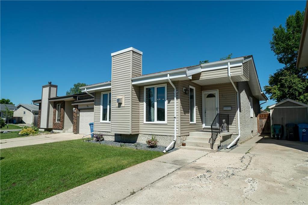 FEATURED LISTING: 94 Strand Circle Winnipeg