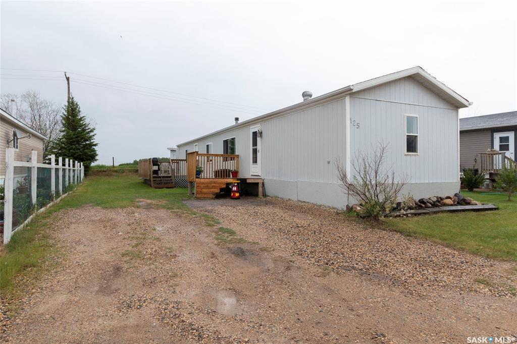 FEATURED LISTING: 125 Sycamore Drive Sunset Estates
