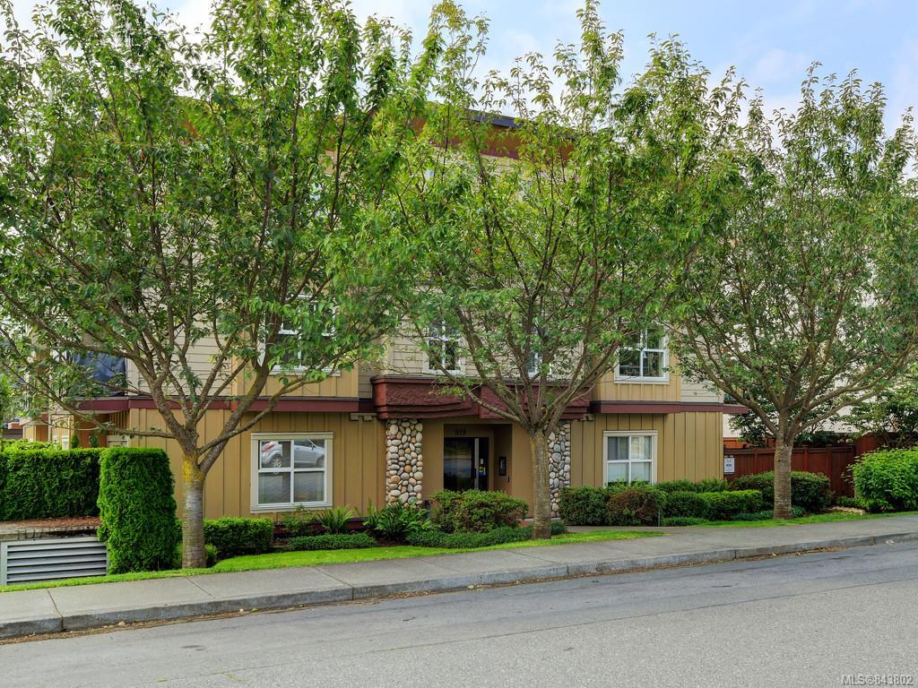 FEATURED LISTING: 203 - 919 MARKET St Victoria