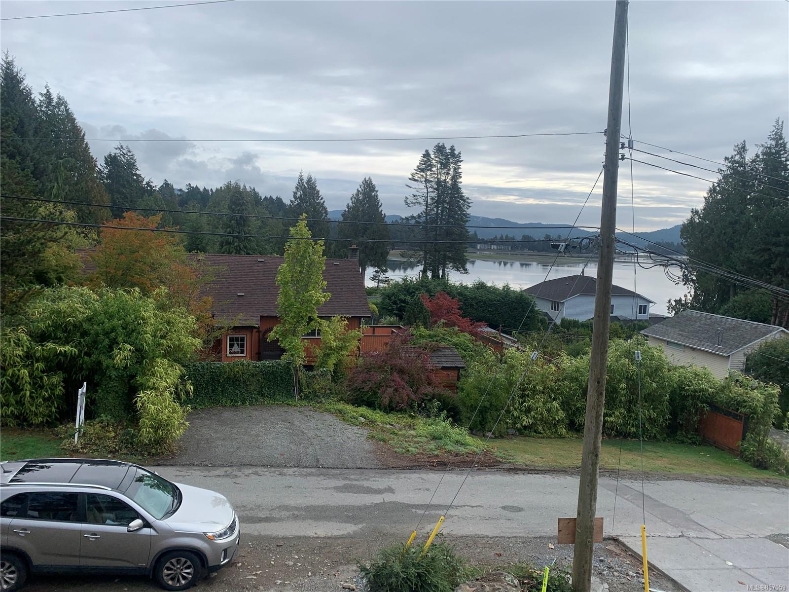 FEATURED LISTING: 2052 Terrott St