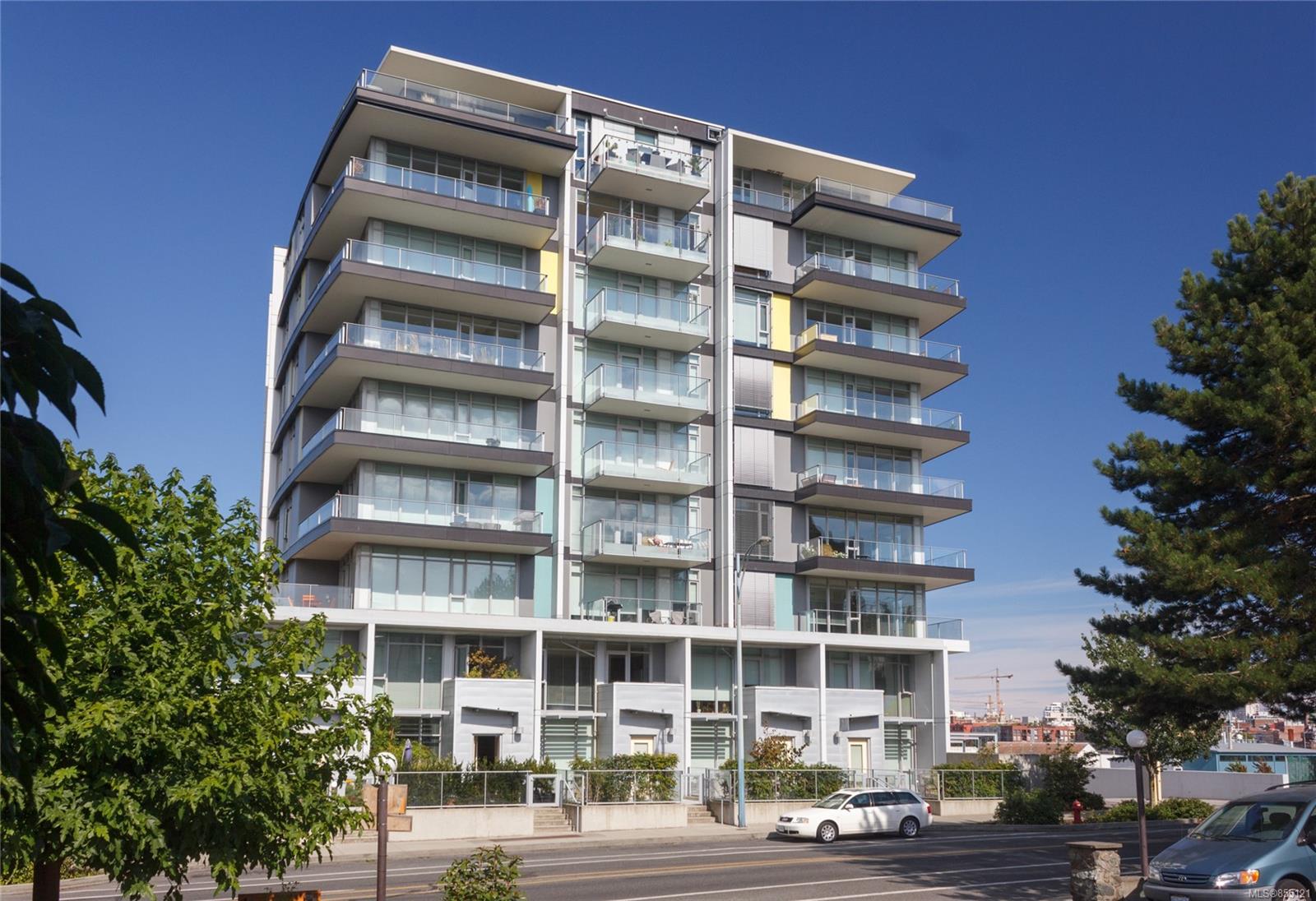 FEATURED LISTING: 504 - 373 Tyee Rd