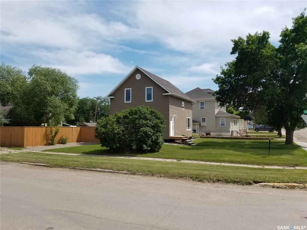FEATURED LISTING: 101 5th Avenue East Unity