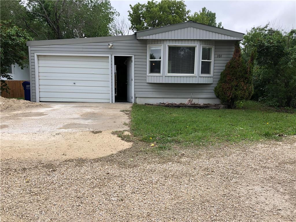 FEATURED LISTING: 101 Bonneteau Avenue Ile Des Chenes
