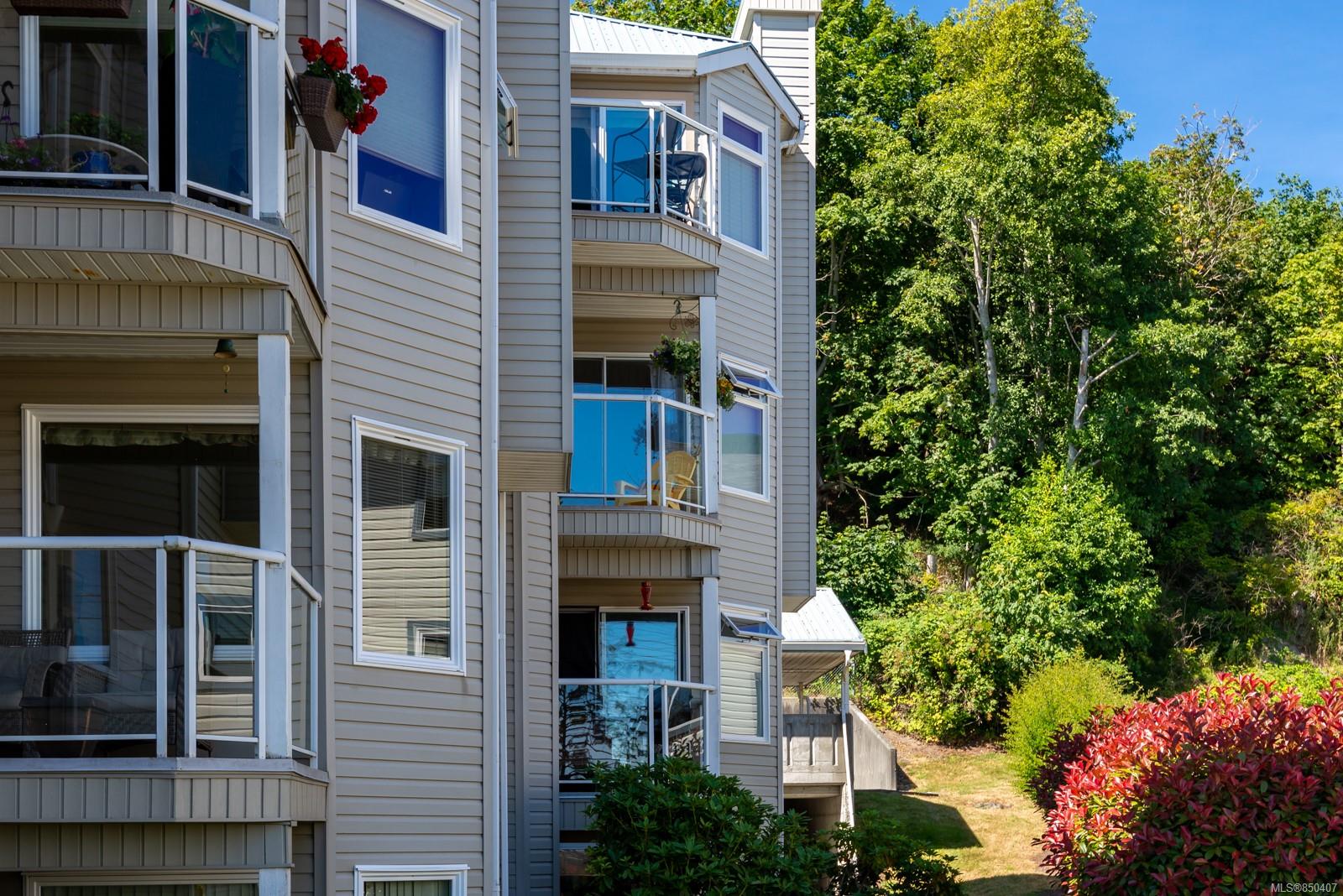FEATURED LISTING: 301A - 650 Island Hwy South