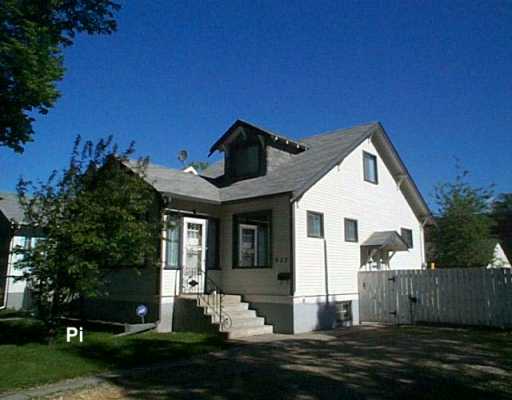 FEATURED LISTING: 517 WILLIAM NEWTON Avenue Winnipeg