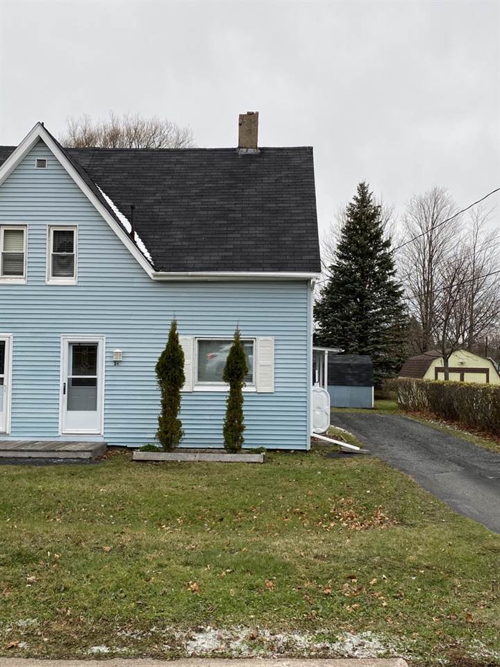 FEATURED LISTING: 14 Poole Avenue Stellarton