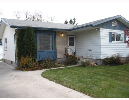 FEATURED LISTING: 95 ROSELAWN Bay WINNIPEG