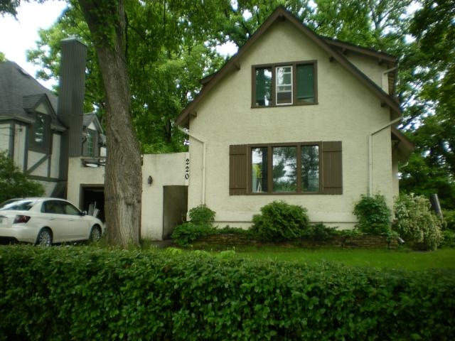 Photo 1: Photos: 220 KINGSTON Row in Winnipeg: Residential  : MLS(r) # 1112101