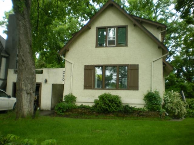 Photo 2: Photos: 220 KINGSTON Row in Winnipeg: Residential  : MLS(r) # 1112101