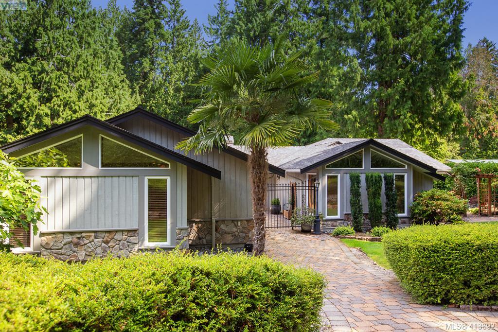 FEATURED LISTING: 1300 Clayton Rd NORTH SAANICH